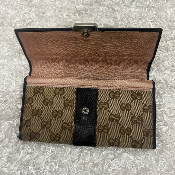 Gucci Beige GG Canvas and Leather Flap Wallet - Picture 3 of 12